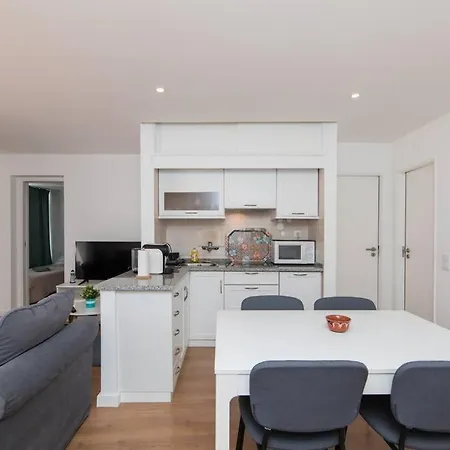Casa Andorinhas - T2 Renovado Com Terraco Apartmán