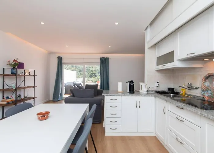 Casa Andorinhas - T2 Renovado Com Terraco 아파트 *